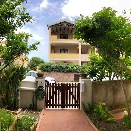 شقة Sarena